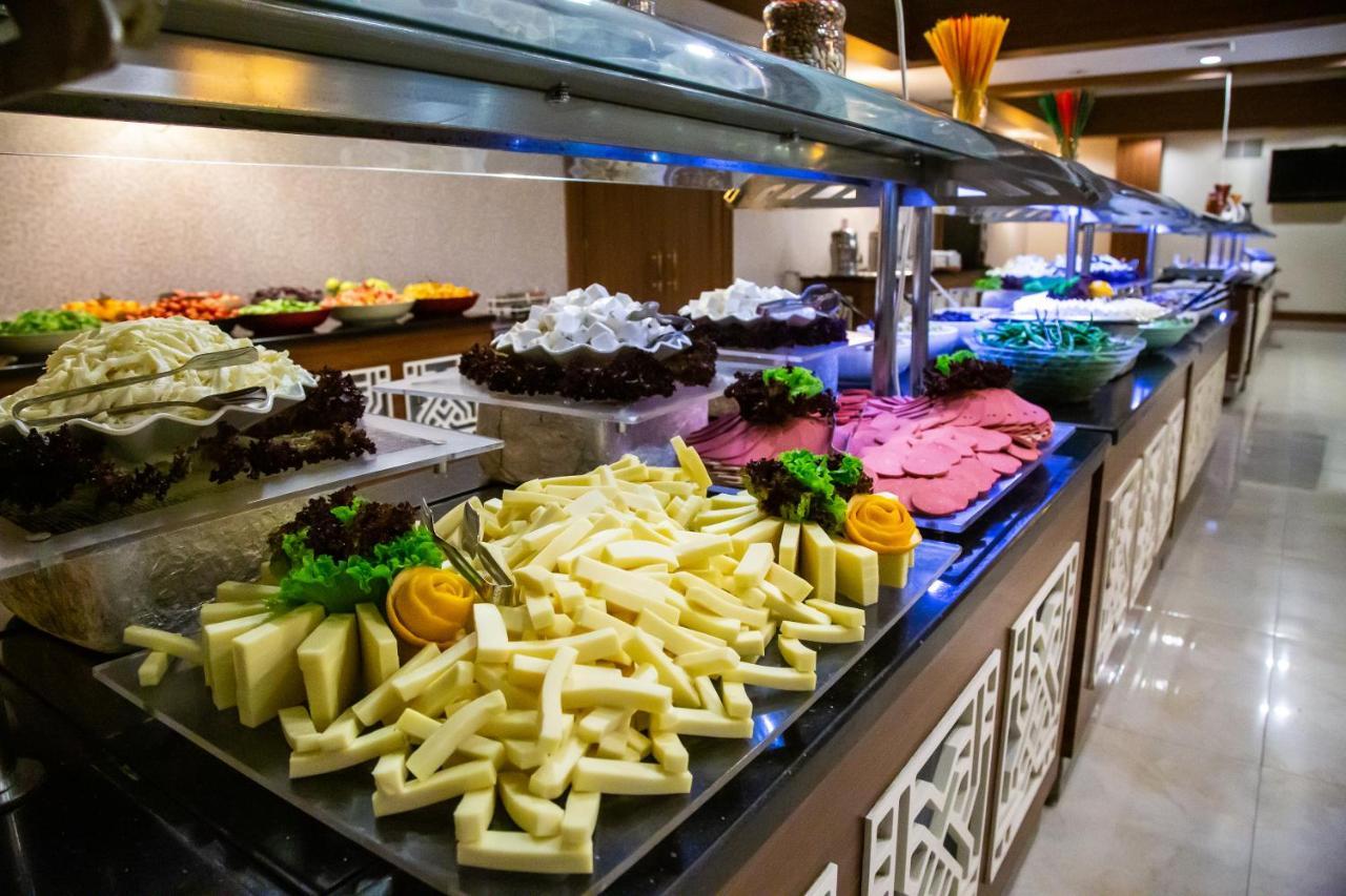 Spa Hotel Colossae Thermal Karahayit  Екстер'єр фото A cheese display at a buffet