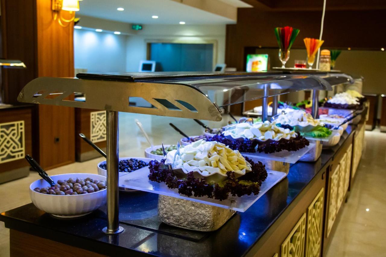 Spa Hotel Colossae Thermal Karahayit  Екстер'єр фото A salad bar