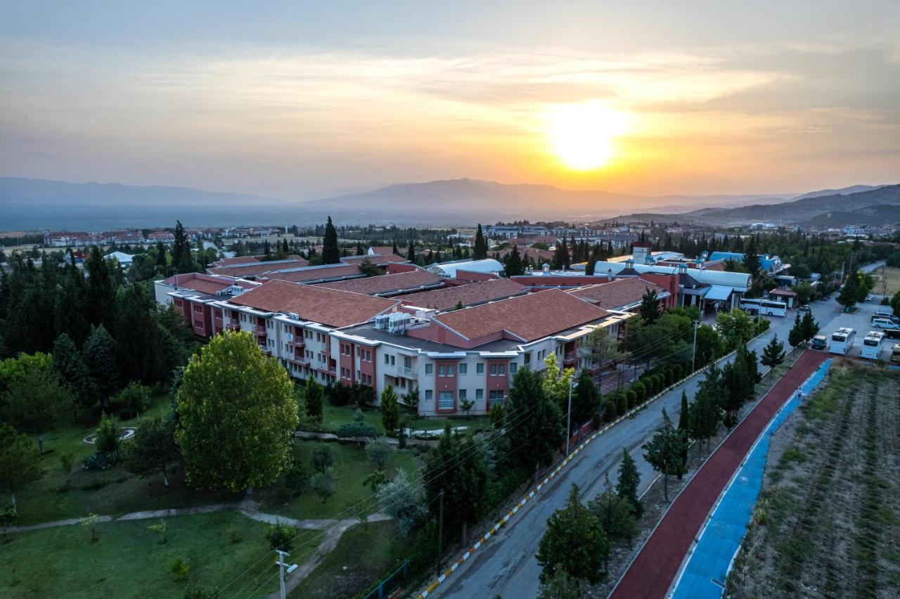 Spa Hotel Colossae Thermal Karahayit  Екстер'єр фото Aerial view of the campus