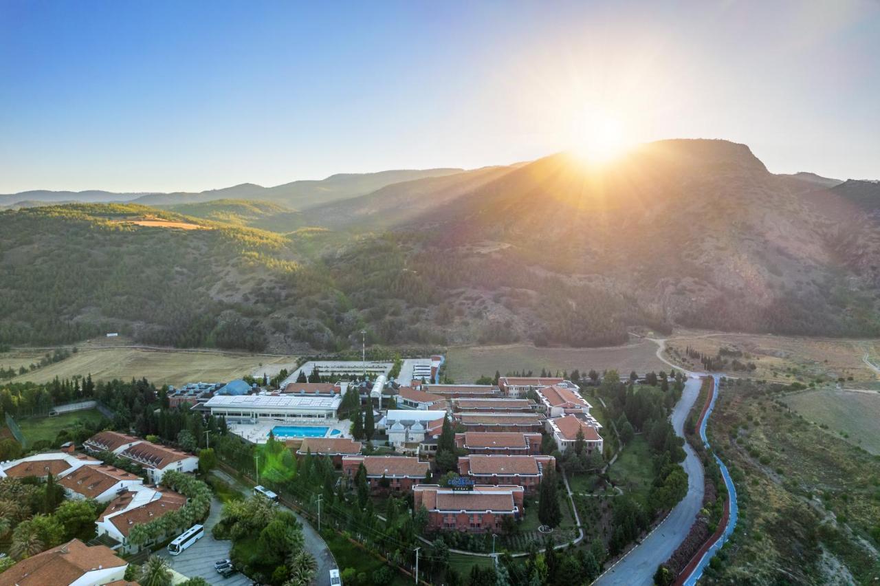 Spa Hotel Colossae Thermal Karahayit  Екстер'єр фото Aerial view of the campus