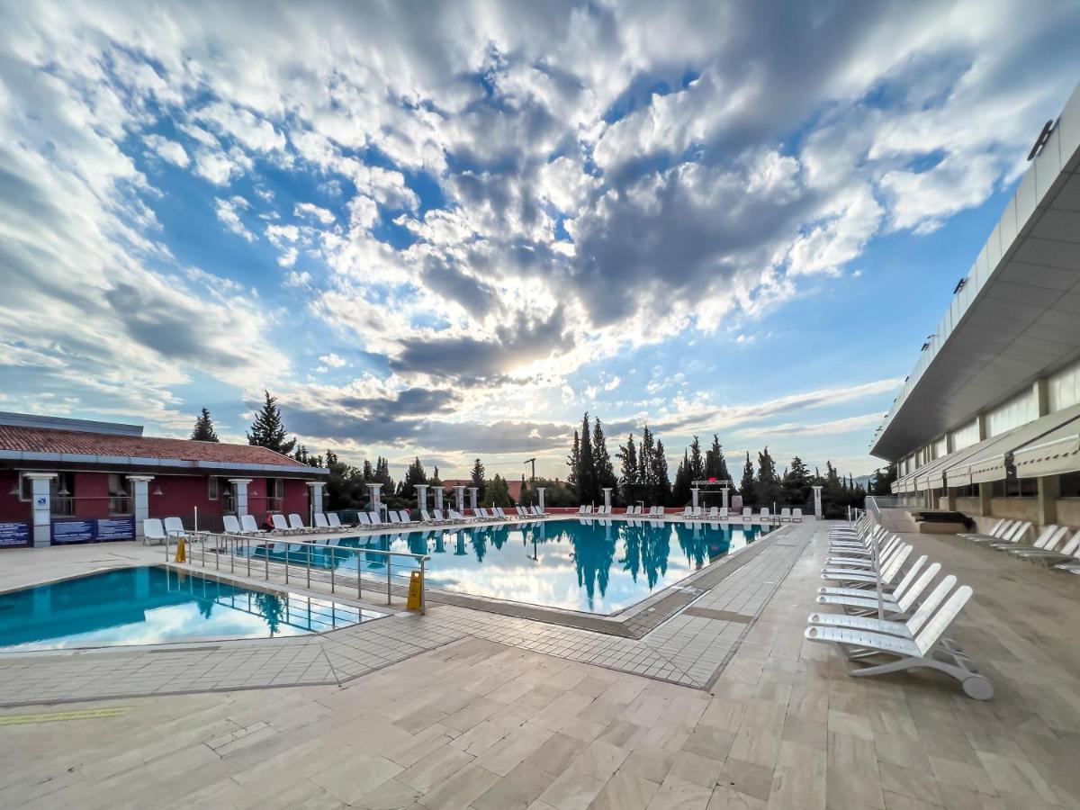 Spa Hotel Colossae Thermal Karahayit  Екстер'єр фото The swimming pool at the complex